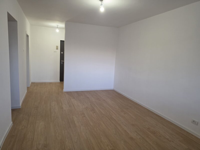 Baba Novac intersectie Campia Libertatii, 5 minute parc IOR, centrala.