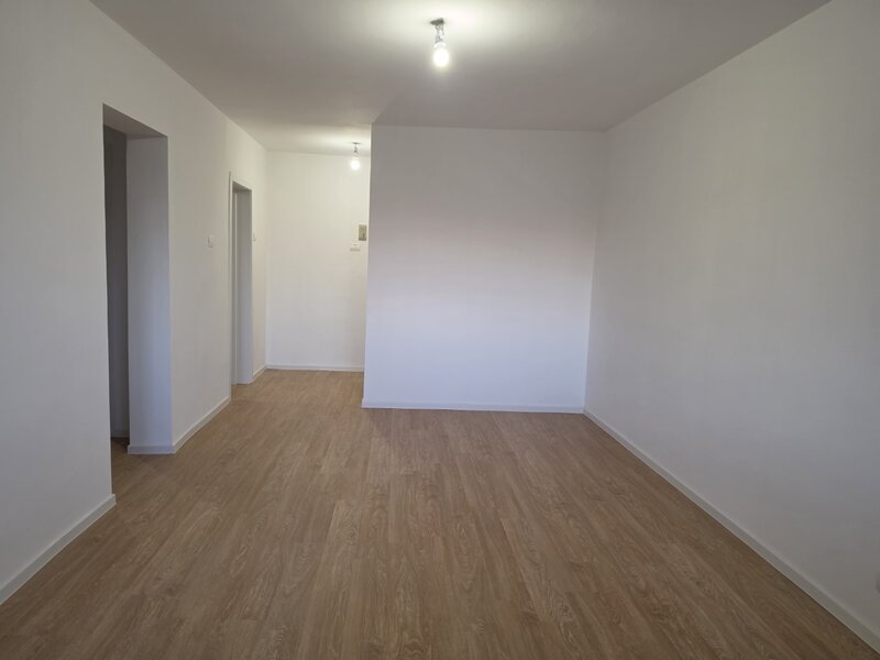 Baba Novac intersectie Campia Libertatii, 5 minute parc IOR, centrala.